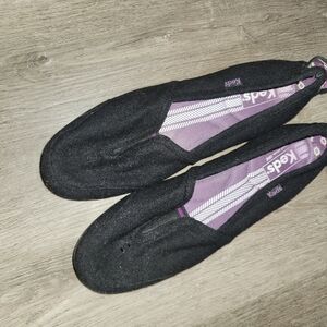 Aria 9 am keds for women